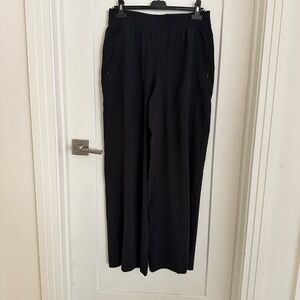 Lululemon Mid-Rise Wide Legged Womens Pants Size 10